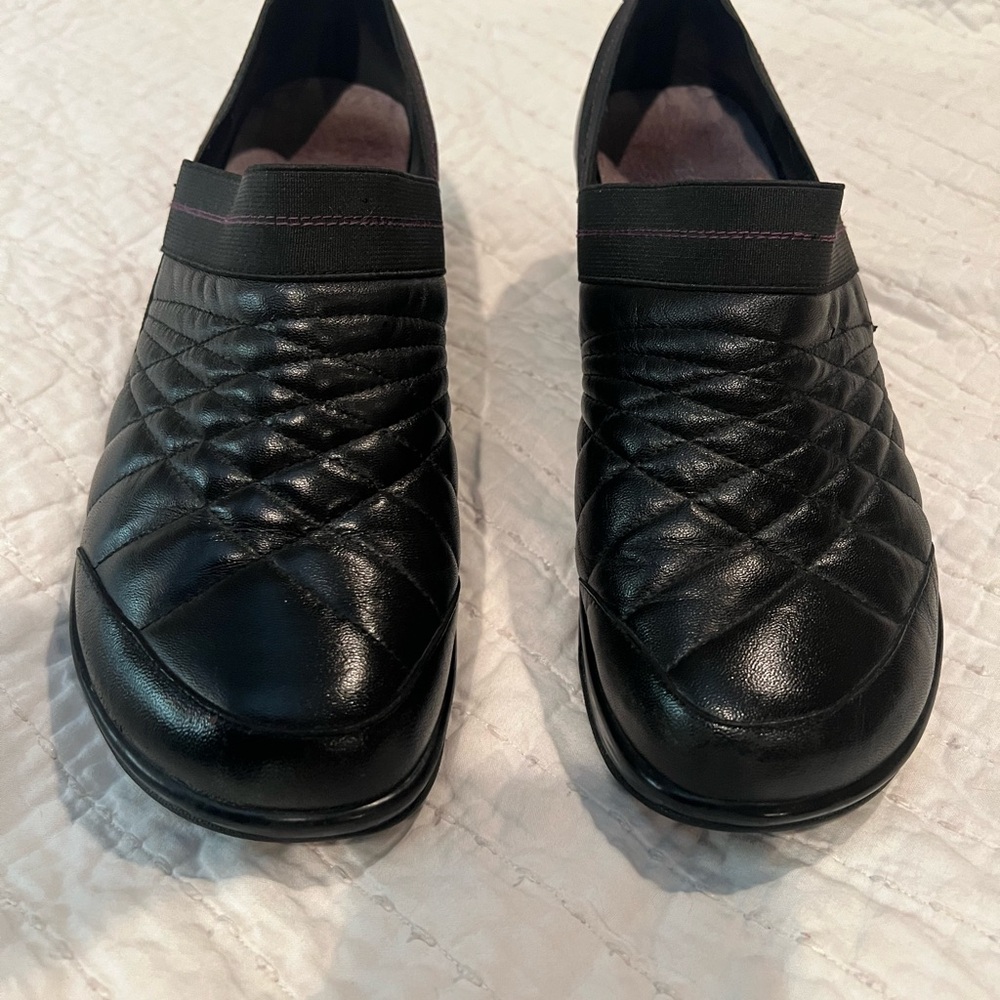 JSport by Jambu Black Quilted Mules